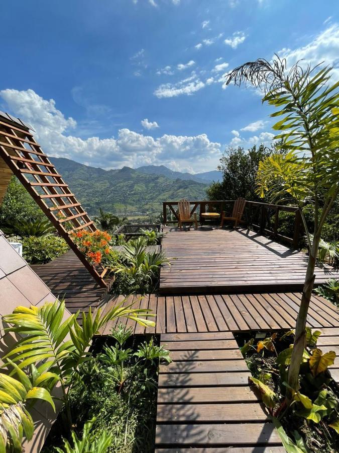 Hotel Tierra *