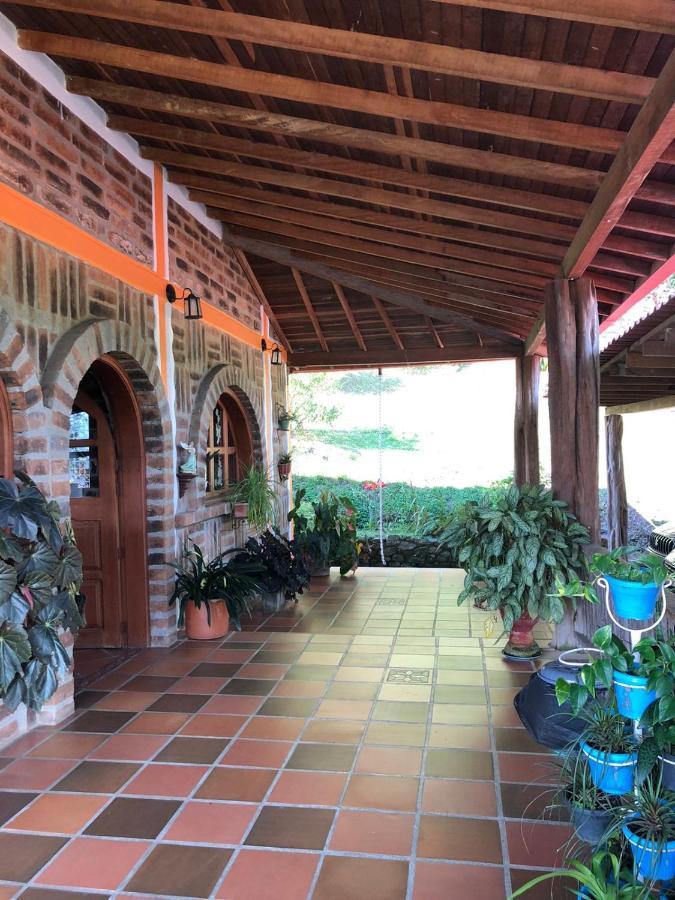 Tierra Hotel *