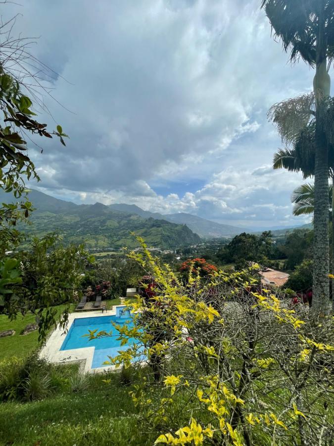 Hotel Tierra
