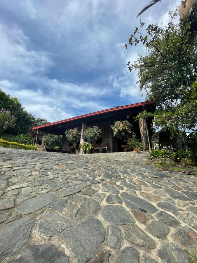 Hotel Tierra *