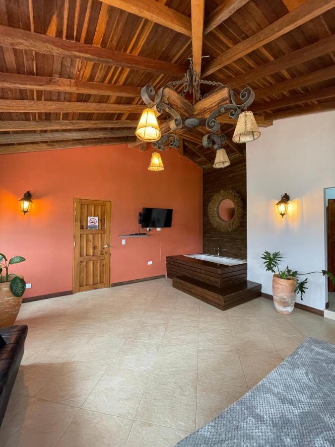 Hotel Tierra *