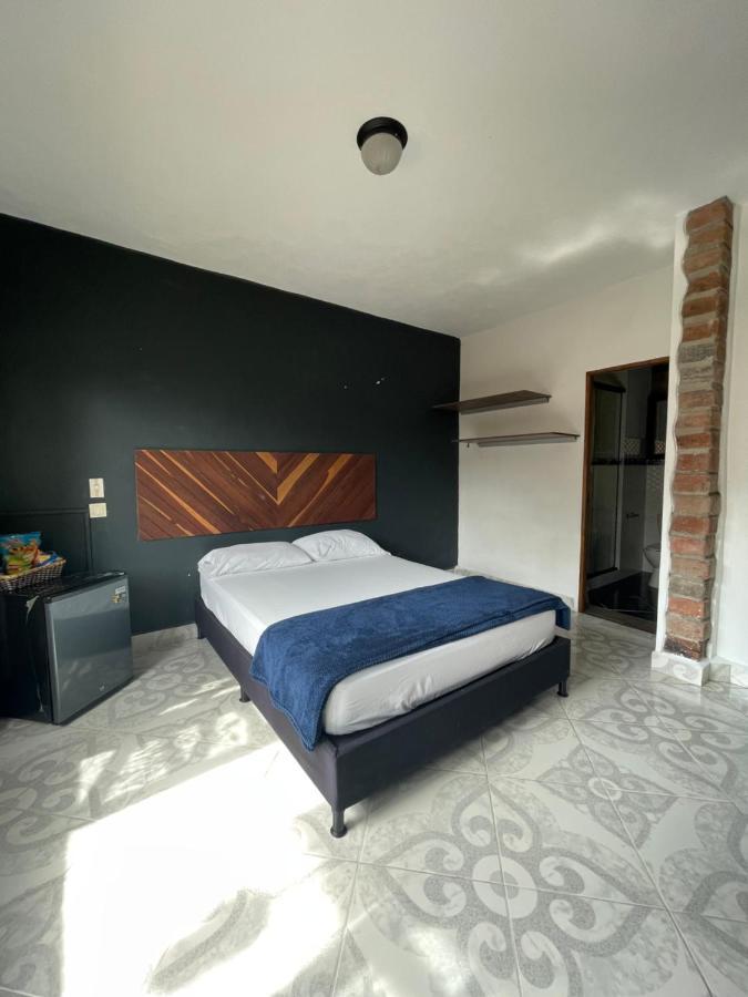 Tierra Hotel *